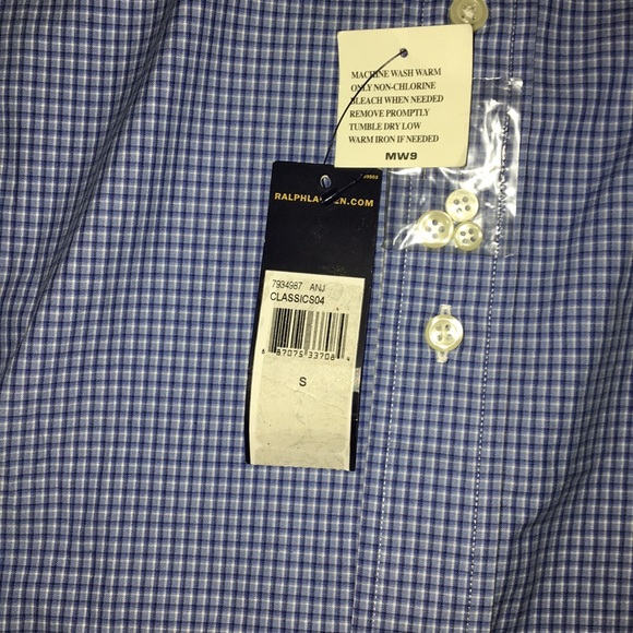 Ralph Lauren Classic Fit Button Down - Picture 5 of 7